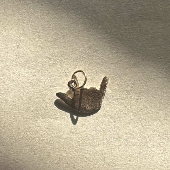 Shaka hang loose 14k gold charm vintage antique estate jewelry - Picture 2 of 6